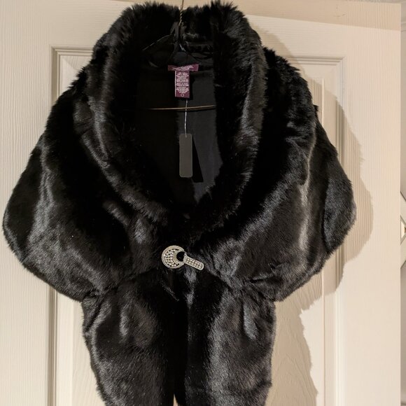 Faux Fur Black Stole -NEW - Picture 2 of 6